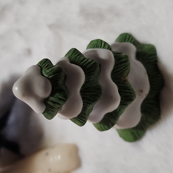 ASSORTMENT OF CHRISTMAS ITEMS ๐ VINTAGE CHRISTMAS DECORATIVE - Picture 7 of 12